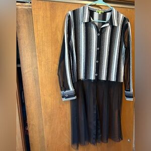 Size small blouse with mesh material. Cute with leggings! Or “leather” leggings